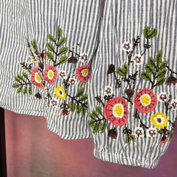 Ruff Hewn 100% Cotton Seersucker Blouse with Floral Embroidery, Size M - Picture 4 of 7